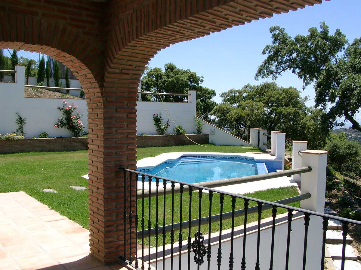 rumah dalam Casares, Andalusia 10940217