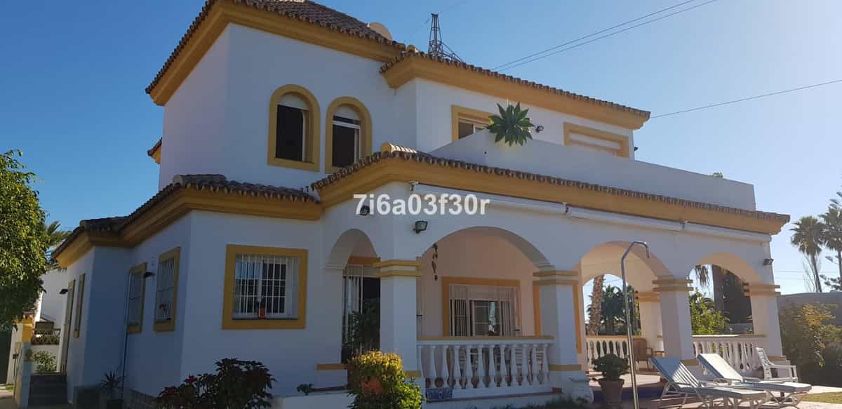 Casa nel Estepona, Andalusia 10941056