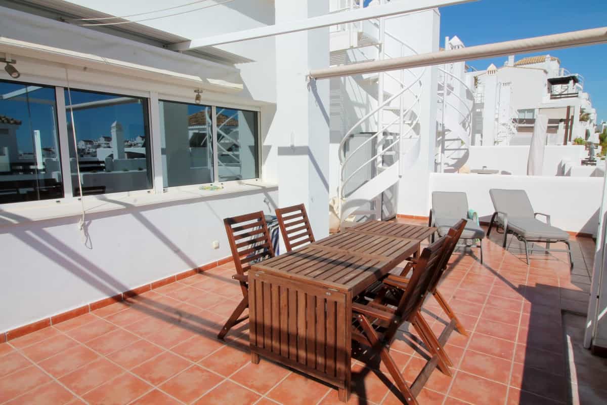 House in Estepona, Andalusia 10941315