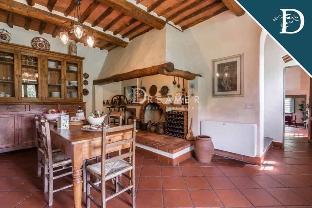 Будинок в Monsummano Terme, Tuscany 10941622