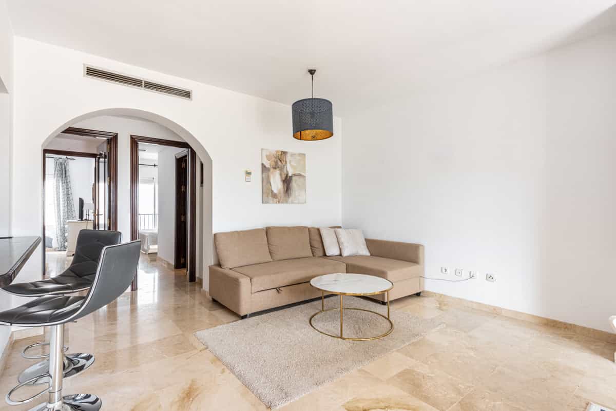 Квартира в Marbella, Andalucía 10941957