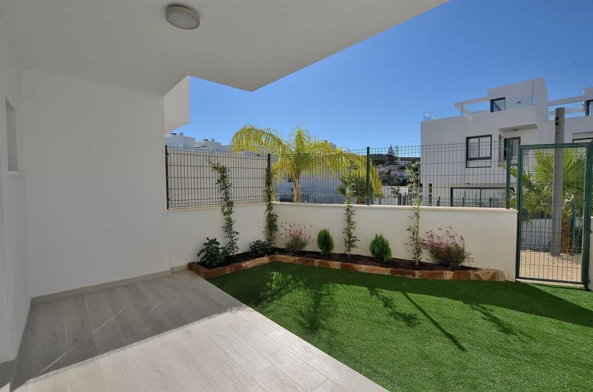 rumah dalam Fuengirola, Andalucía 10942024