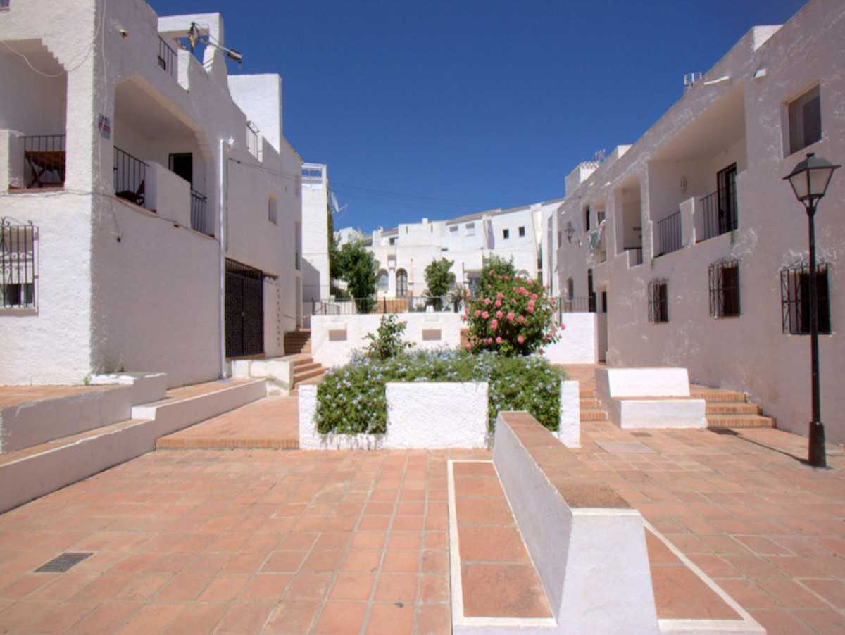 Condominium in Castillo de Sabinillas, Andalusië 10942177