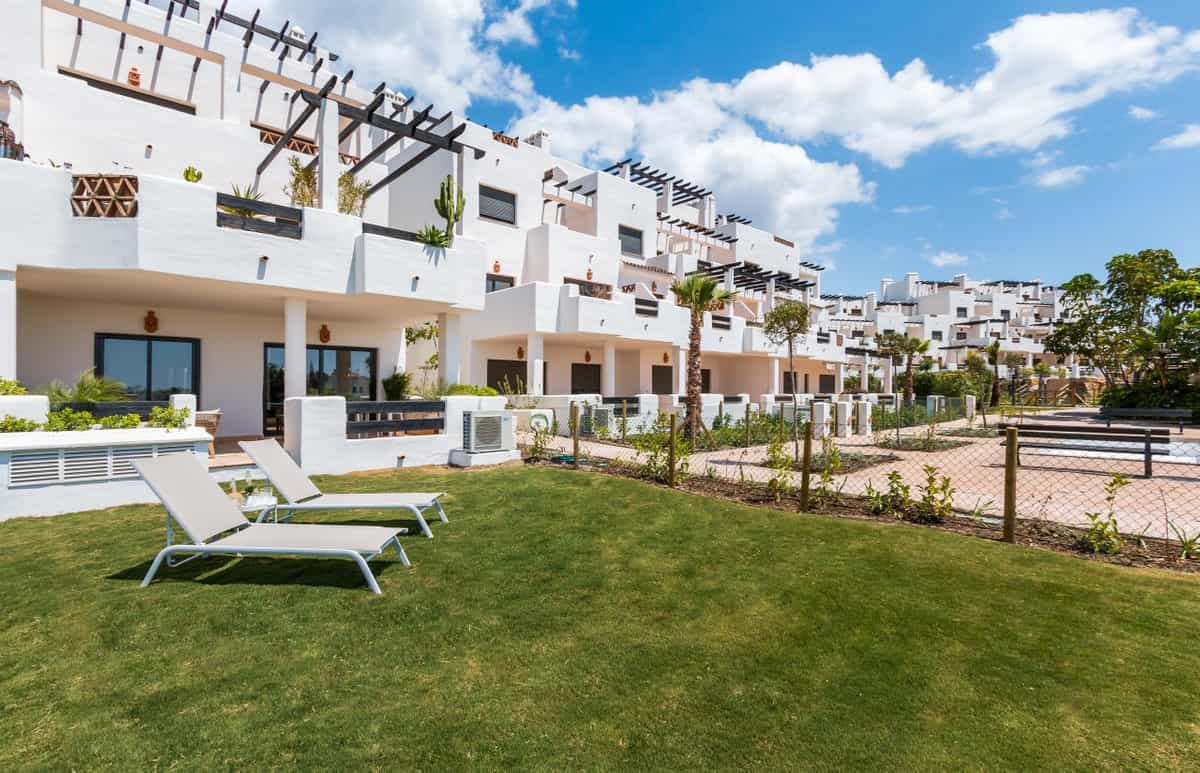 Condominium in Estepona, Andalusia 10942272