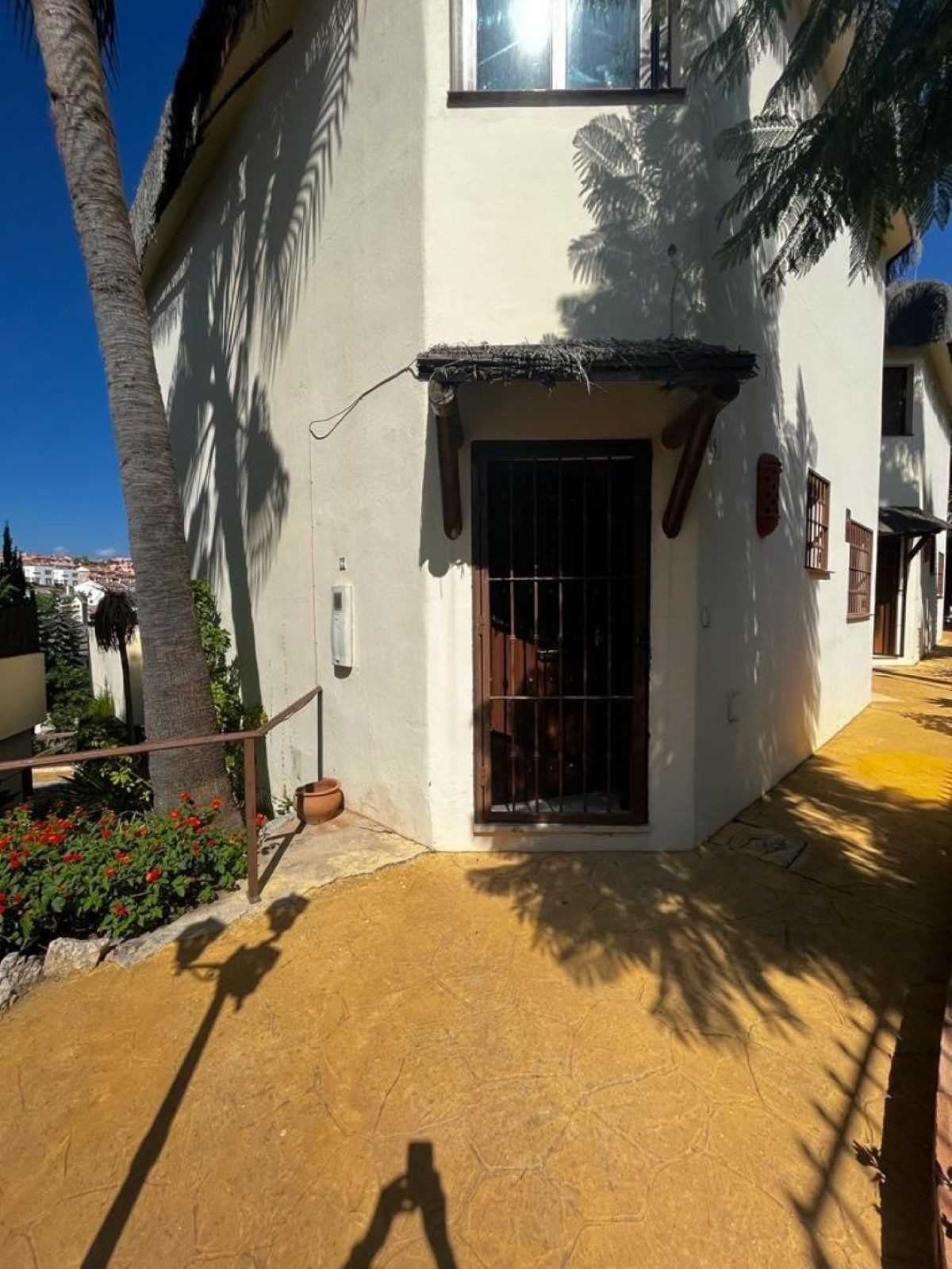 House in Fuengirola, Andalusia 10942276