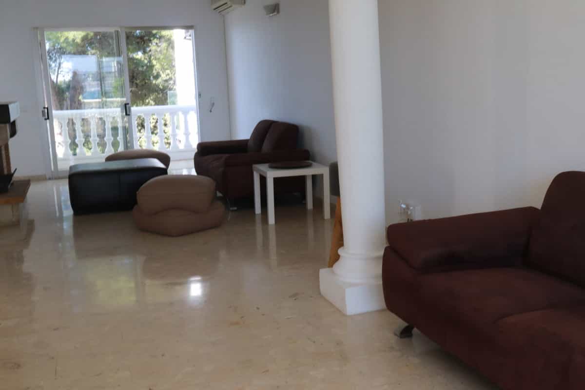 公寓 在 馬貝拉, 安達盧西亞 10942332