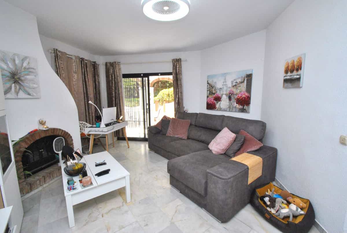 Квартира в Фуенхірола, Андалусія 10942537