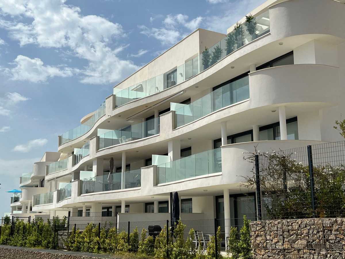 Condominium in Santa Fe de los Boliches, Andalusië 10942712