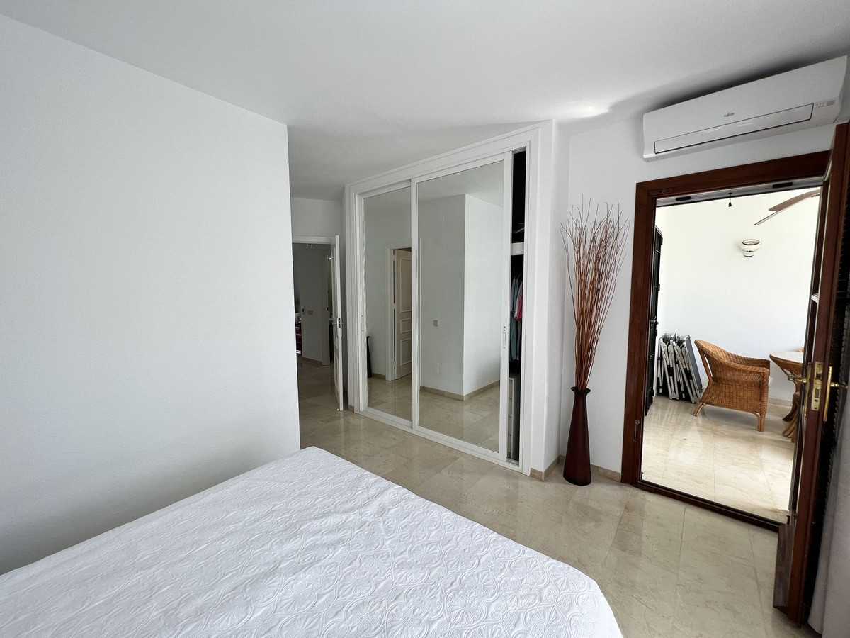 Condominium dans Sitio de Calahonda, Andalusia 10942809