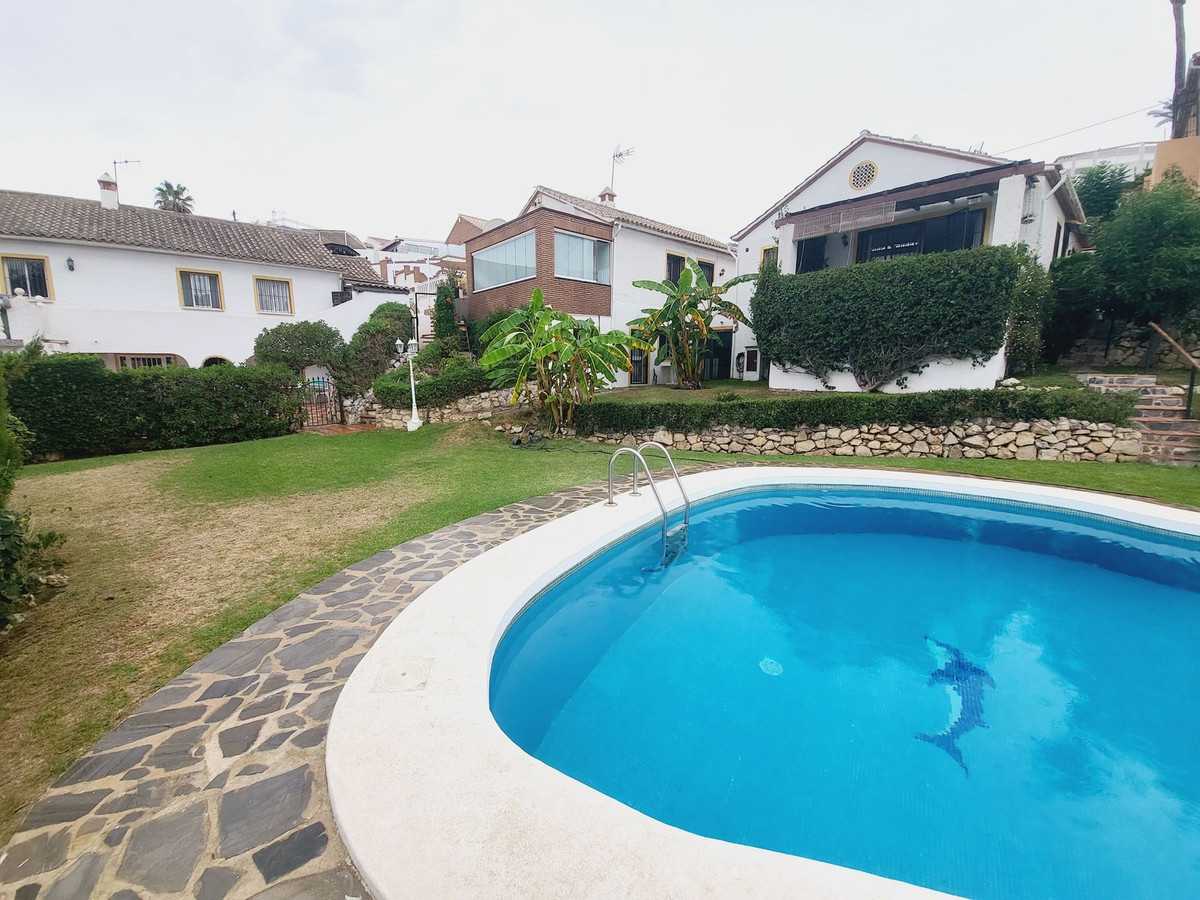 House in Fuengirola, Andalusia 10942851