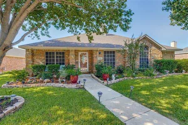 House in Liberty Grove, Texas 10942896
