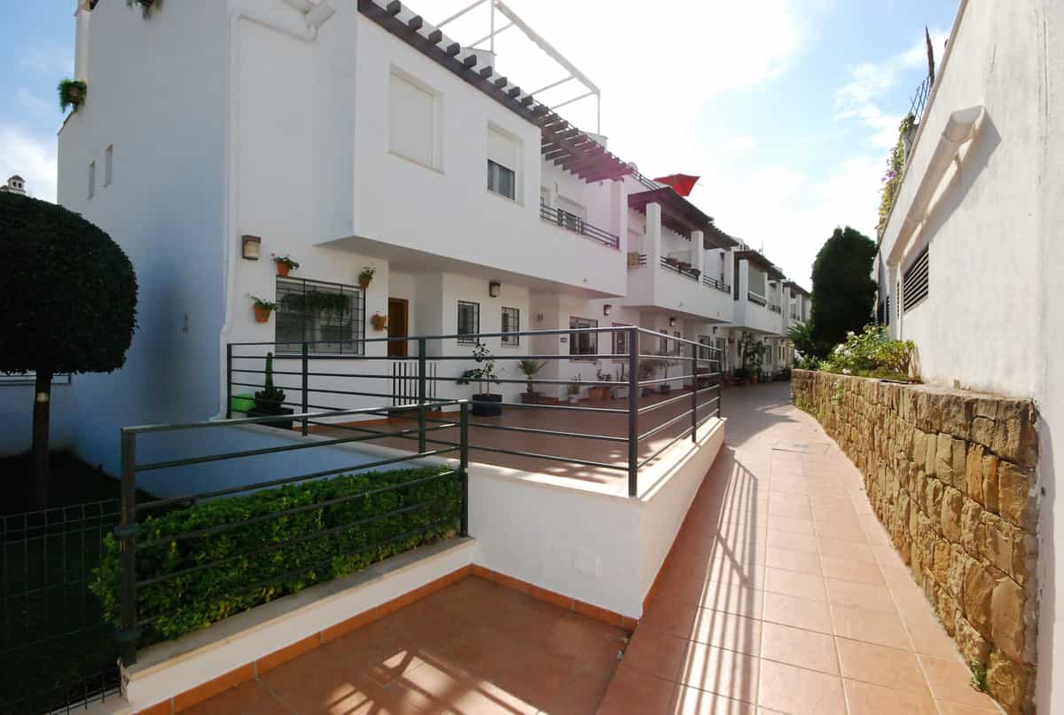 House in Benahavis, Andalusia 10942921