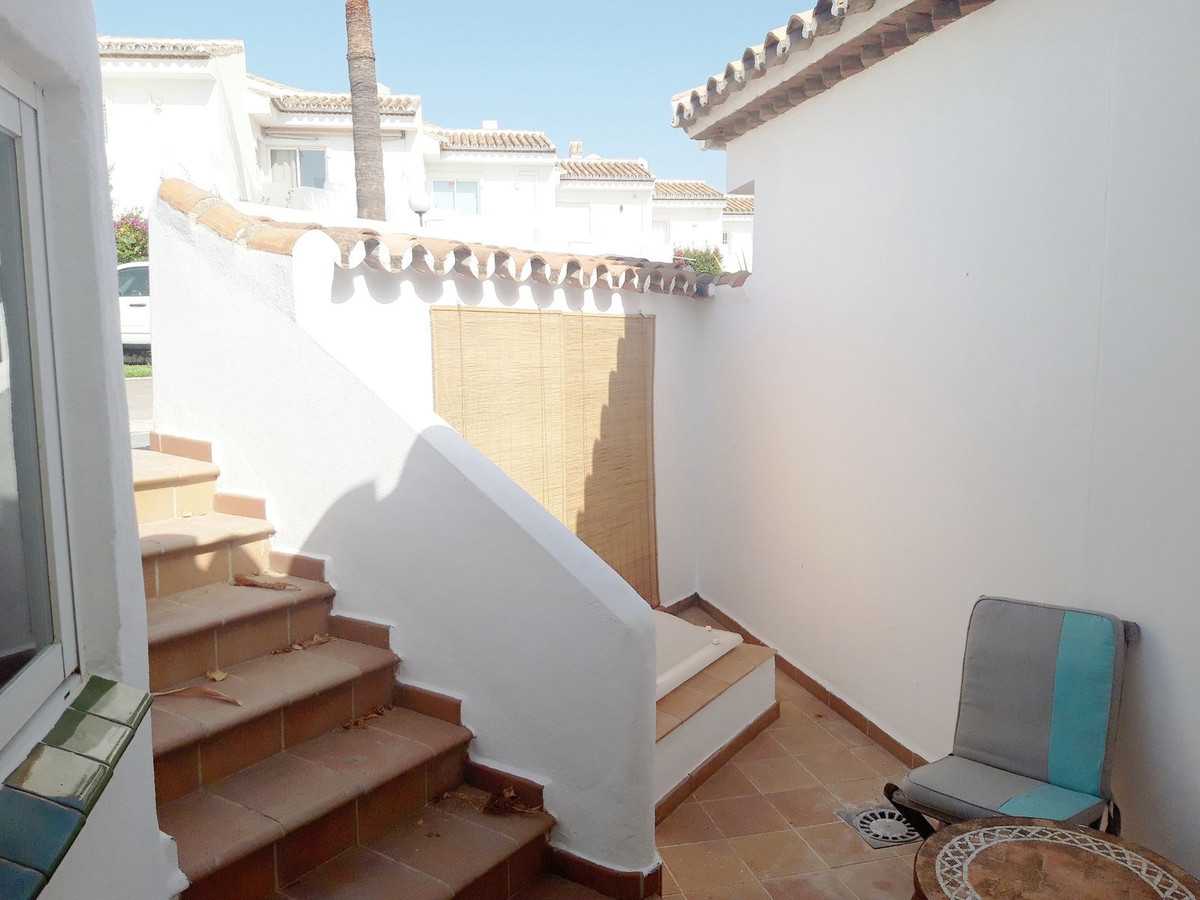 House in Fuengirola, Andalusia 10942982