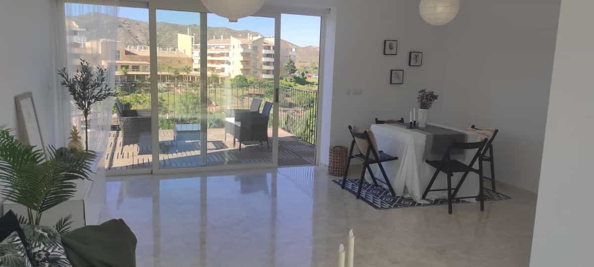 Condominium in Alhaurin de la Torre, Andalusia 10943017