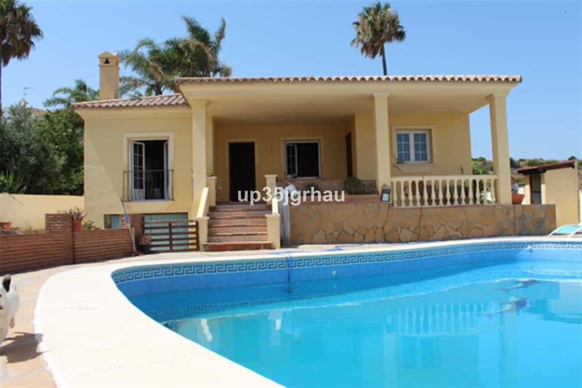 rumah dalam Estepona, Andalusia 10943023