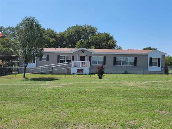 House in Tolosa, Texas 10943121