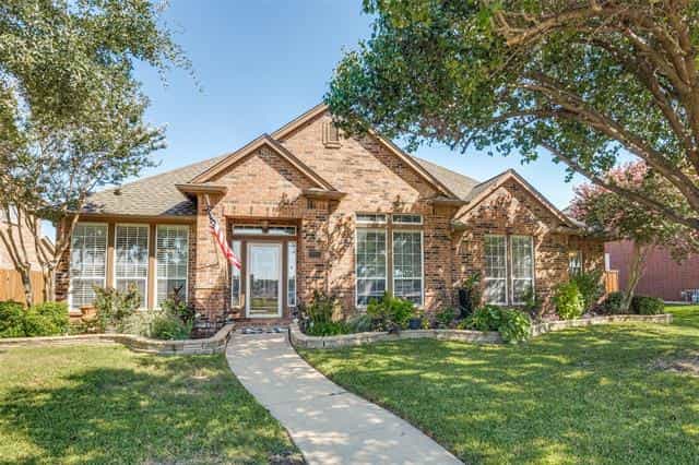 House in Sachse, Texas 10943146