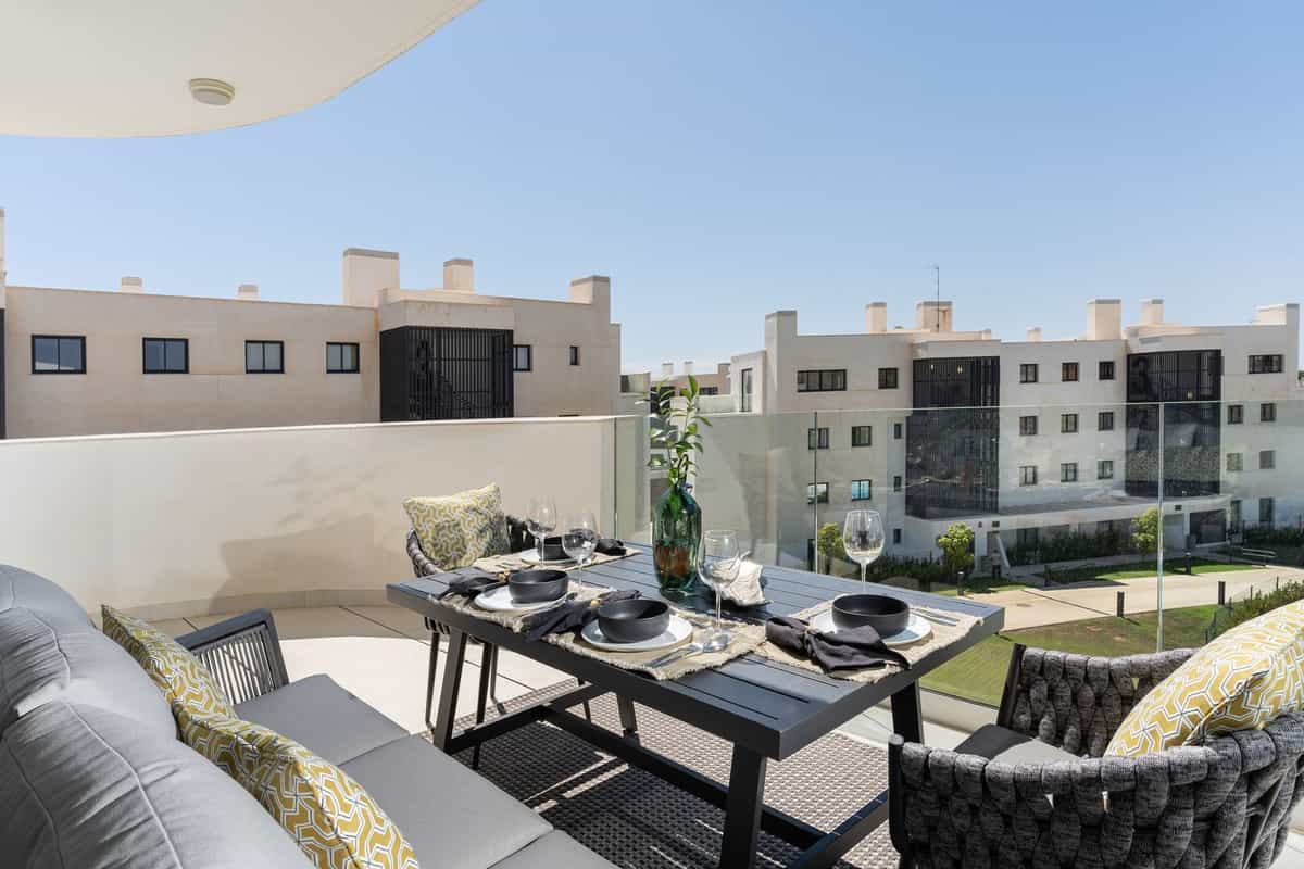 Condominium in Fuengirola, Andalusia 10943315