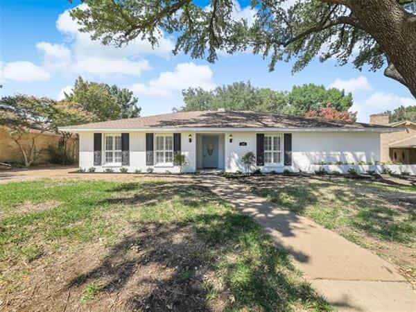 House in Richardson, Texas 10943360