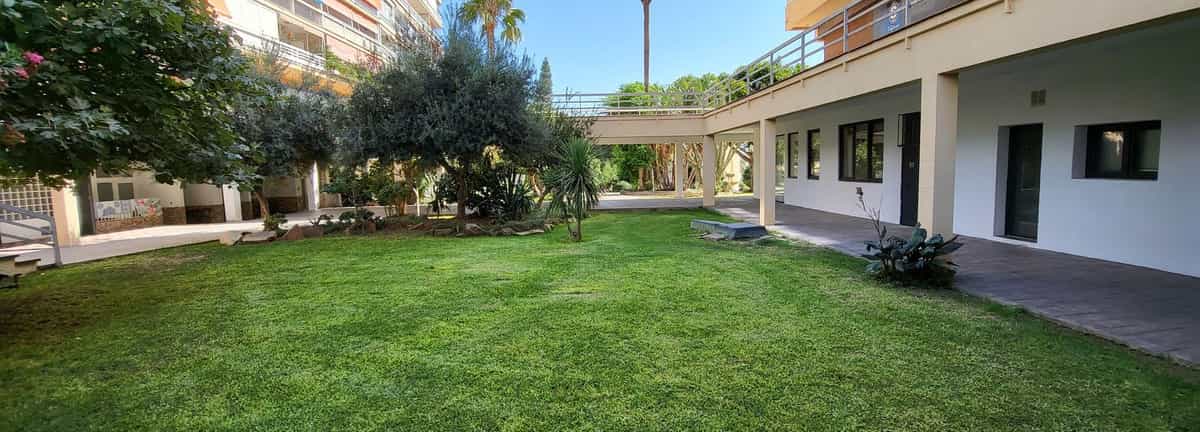 Condominium in Torremolinos, Andalusia 10943413