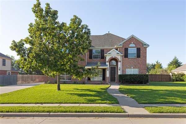 House in Avondale, Texas 10943495