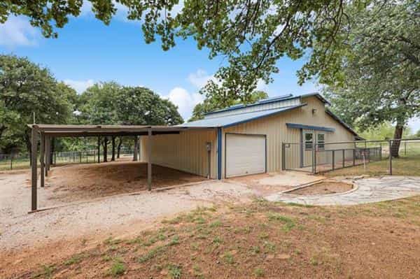 House in Copper Canyon, Texas 10943571