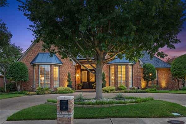 Huis in Addison, Texas 10943671