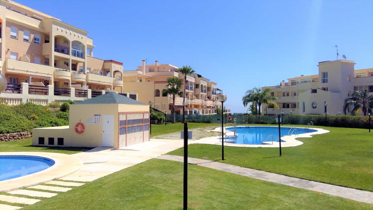 Condominium in Fuengirola, Andalusië 10943827