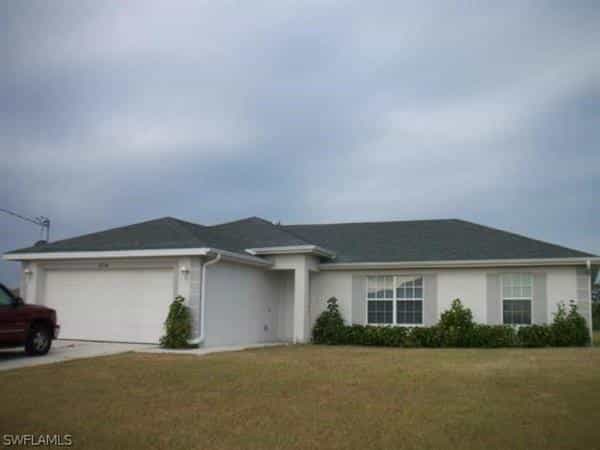 House in Cape Coral, Florida 10943990