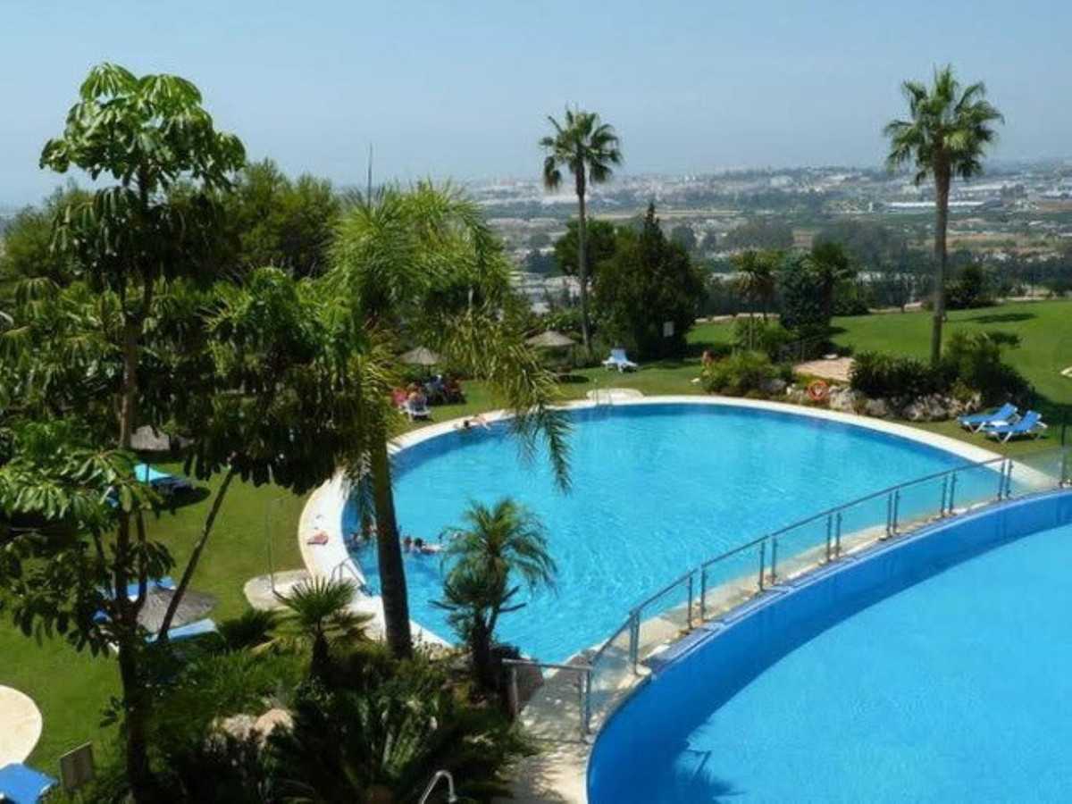 Condominium in Marbella, Andalucía 10944272