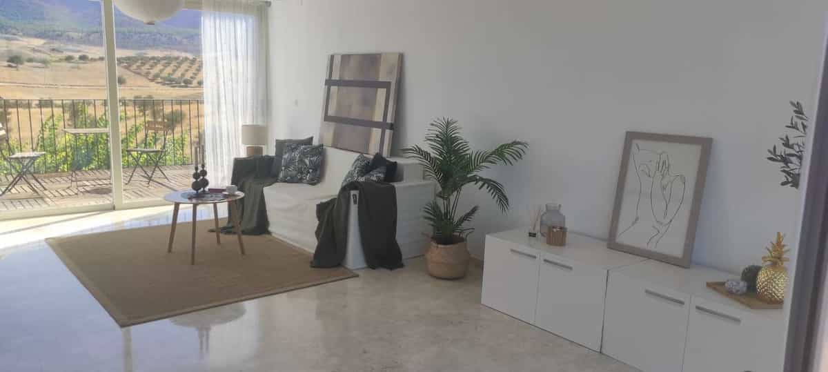 公寓 在 Alhaurín de la Torre, Andalusia 10944315