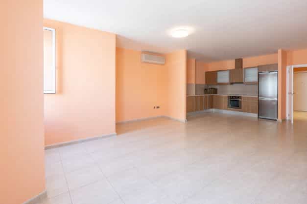 Condominium in Moraira, Valencian Community 10945326