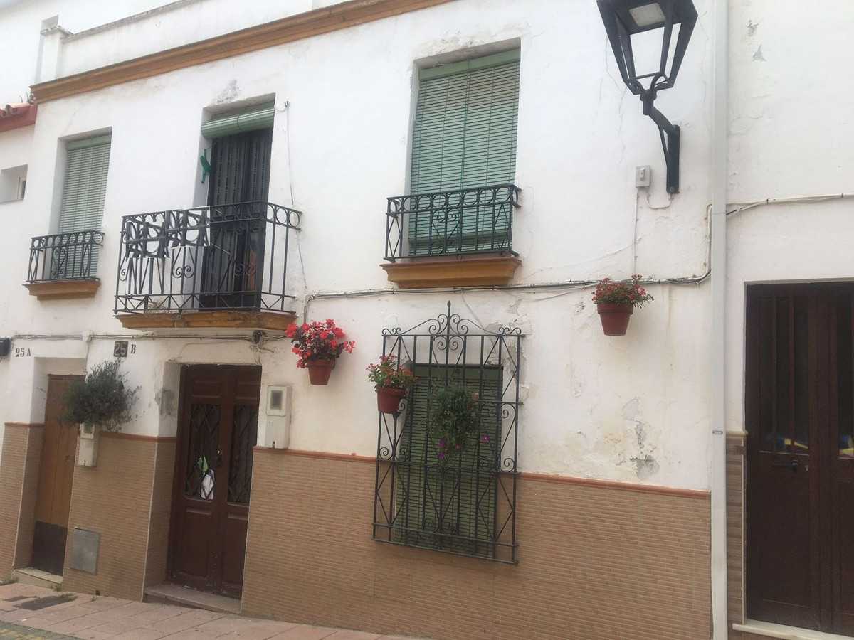 rumah dalam Estepona, Andalusia 10945454