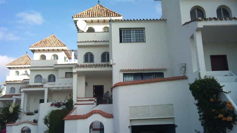 rumah dalam Castillo de Sabinillas, Andalusia 10945490
