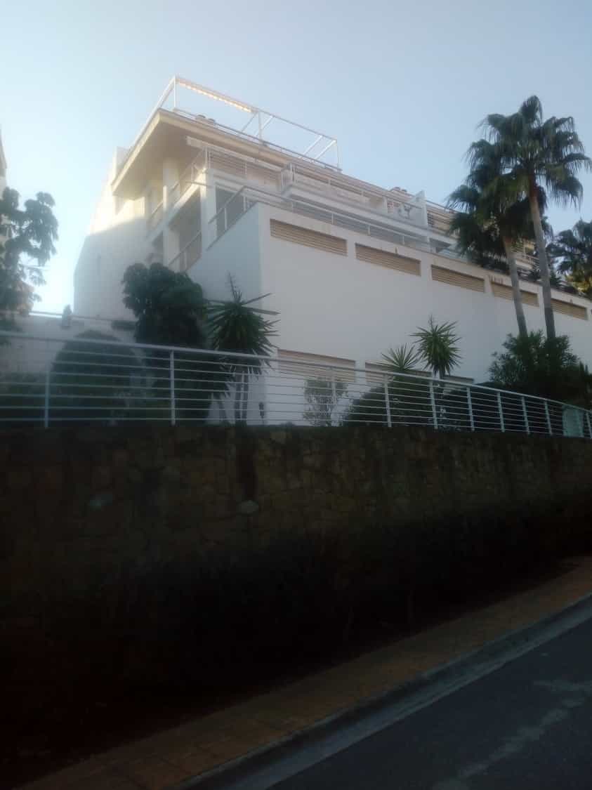 Condominio en Benalmádena, Andalucía 10945629