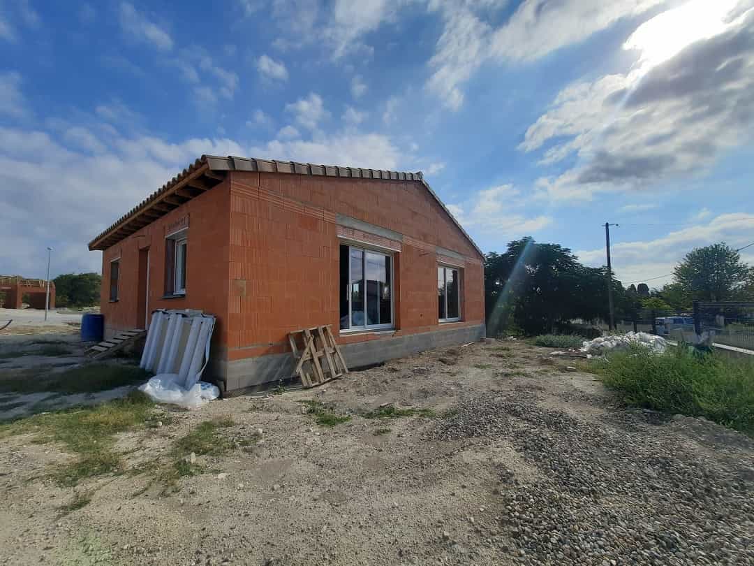House in Cessenon-sur-Orb, Occitanie 10945729