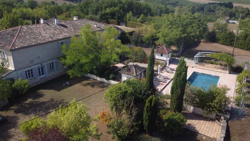 Residencial en Gaillac, Occitanie 10945859