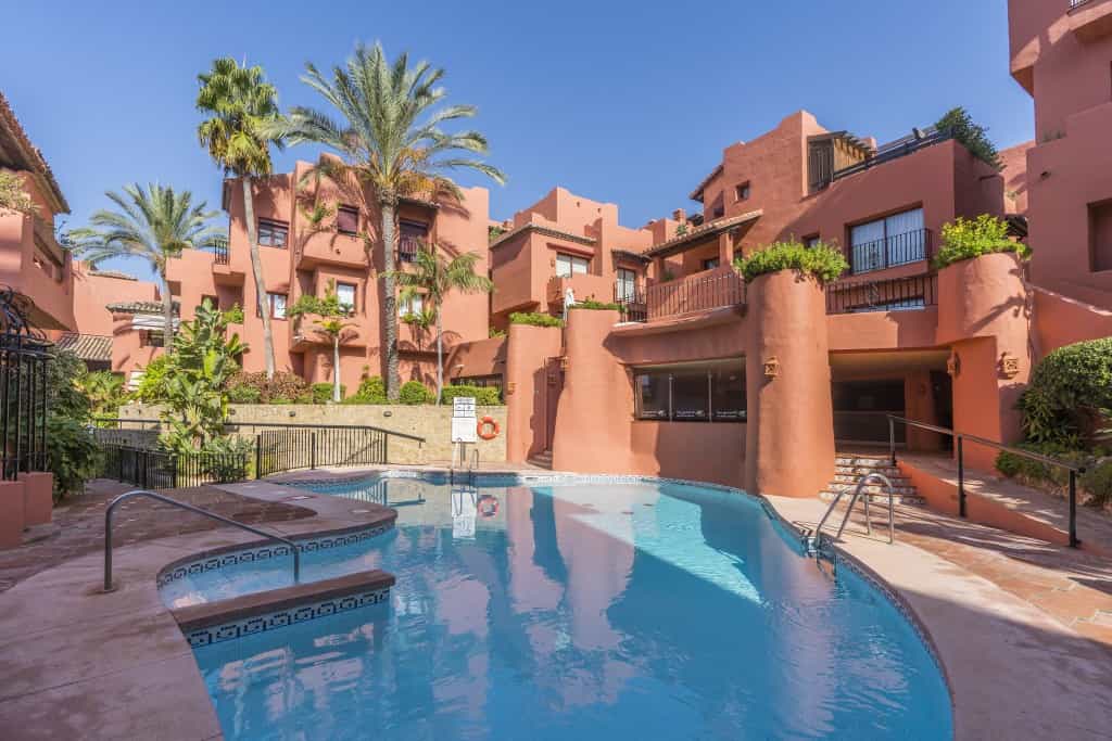 Condominio nel Marbella, Andalusia 10946519
