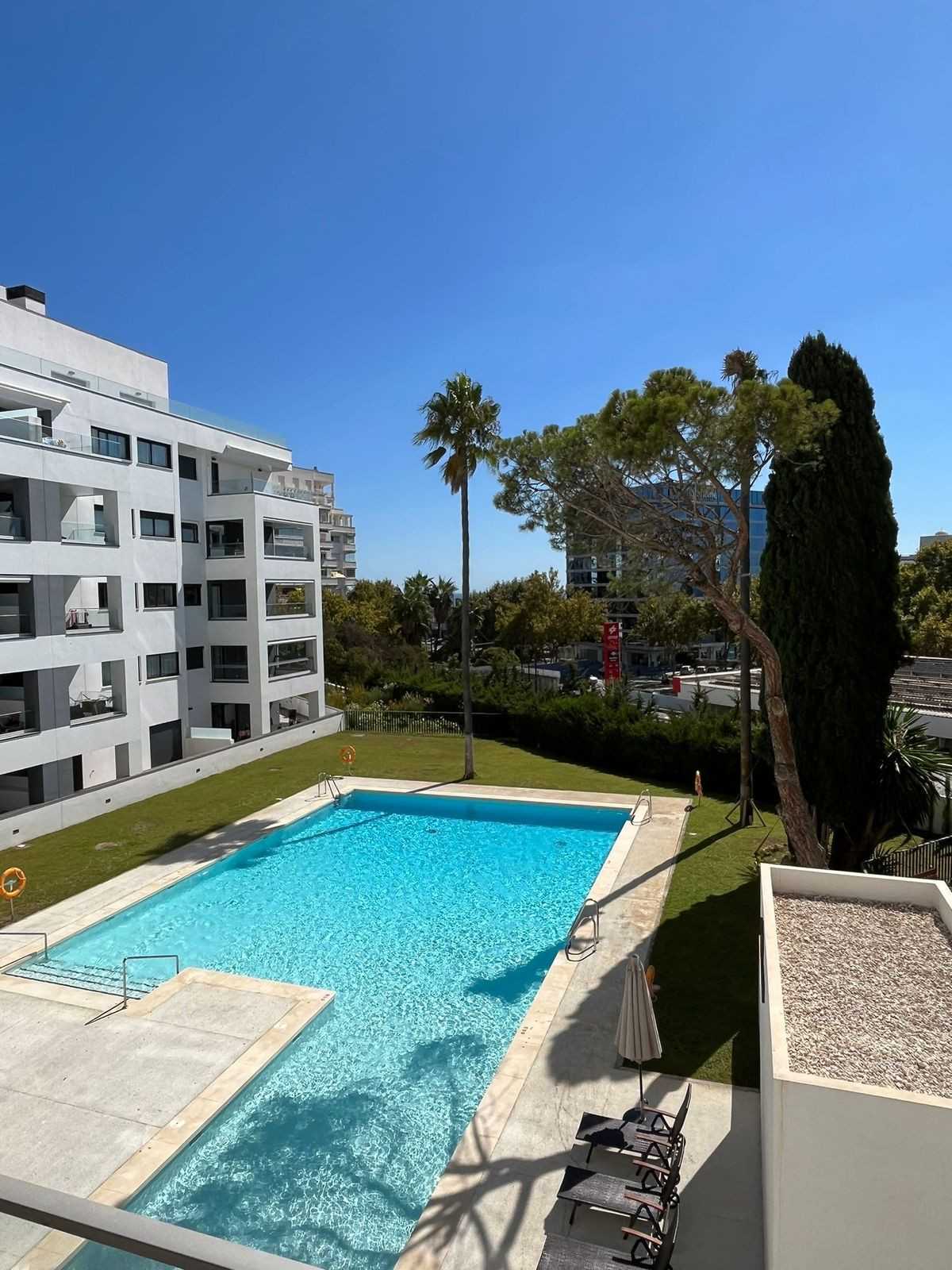 Condominium in Marbella, Andalusia 10946556