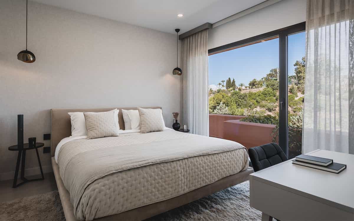 Condominium in Marbella, Andalucía 10946853