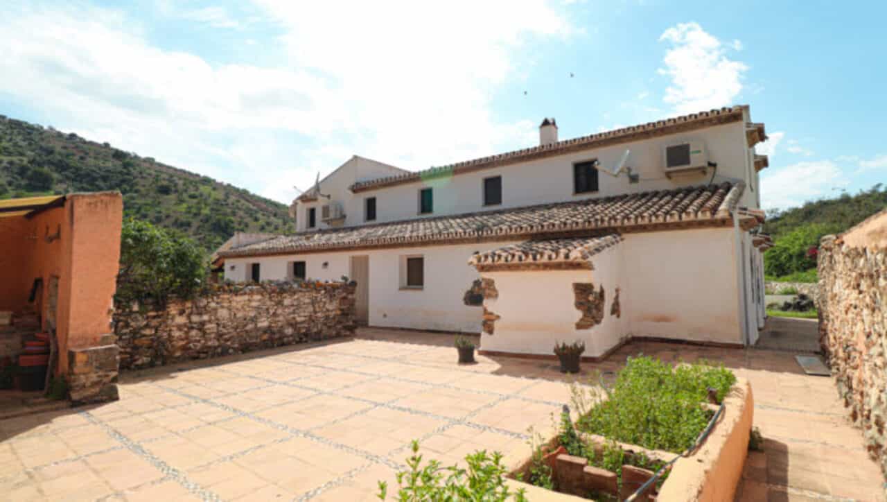жилой дом в Álora, Andalucía 10947495