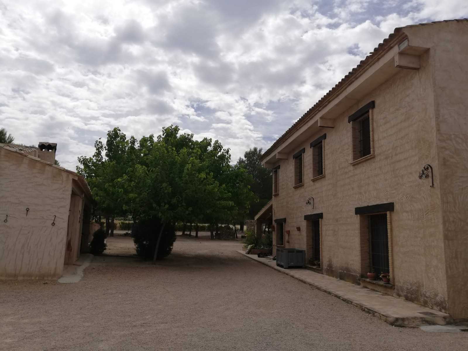 Будинок в Yecla, Región de Murcia 10947520