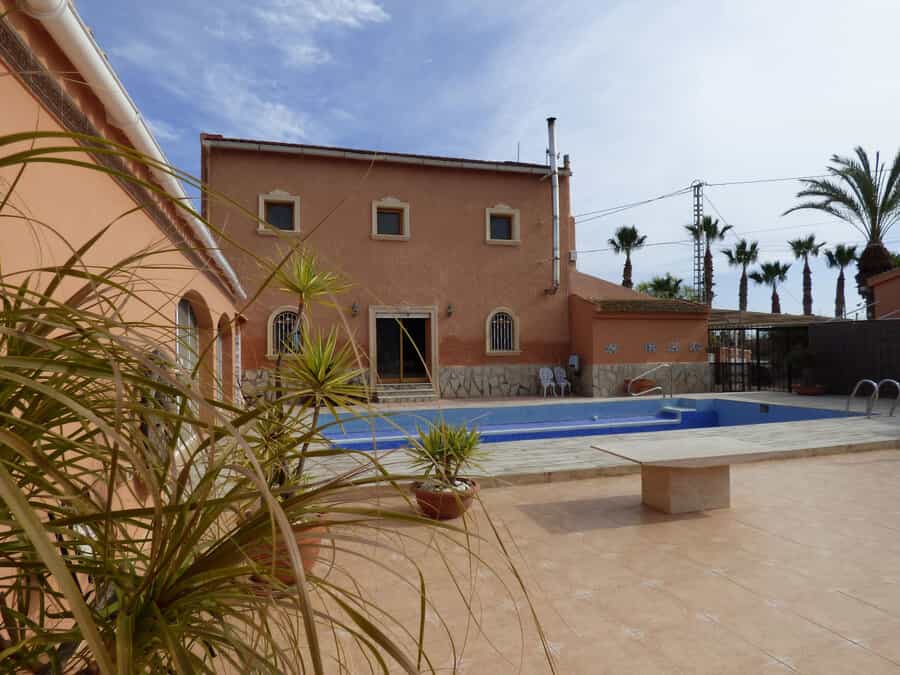 House in Crevillente, Comunidad Valenciana 10947592