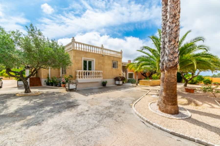 Rumah di La Vila Joiosa, Comunidad Valenciana 10947609