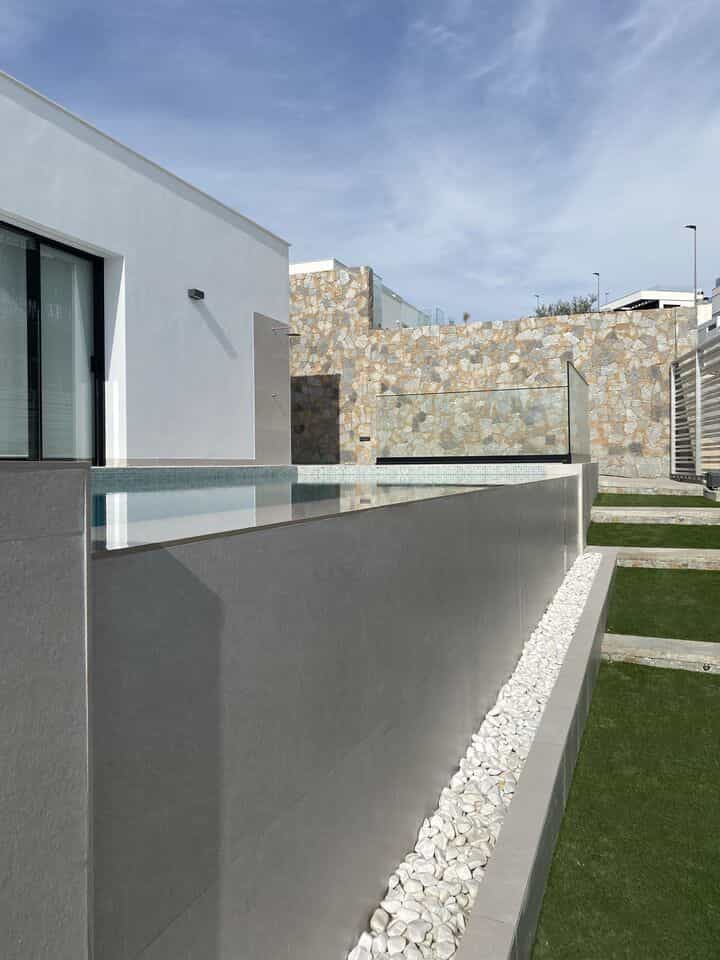 House in La Vila Joiosa, Comunidad Valenciana 10947622