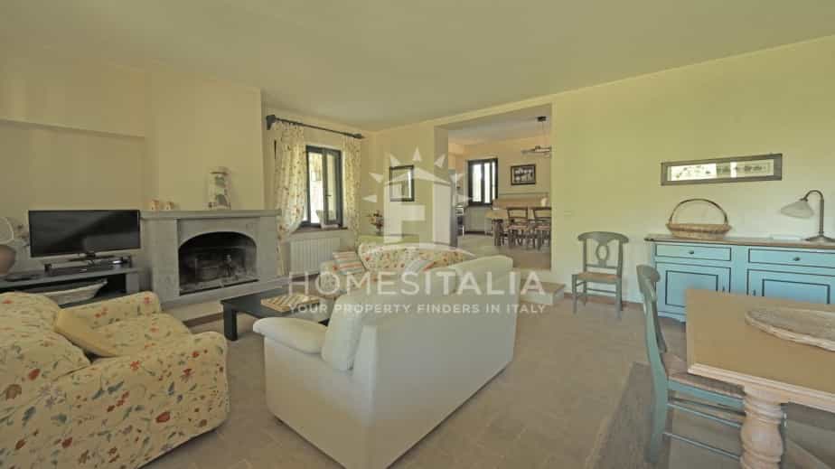 Rumah di Baschi, Umbria 10947835