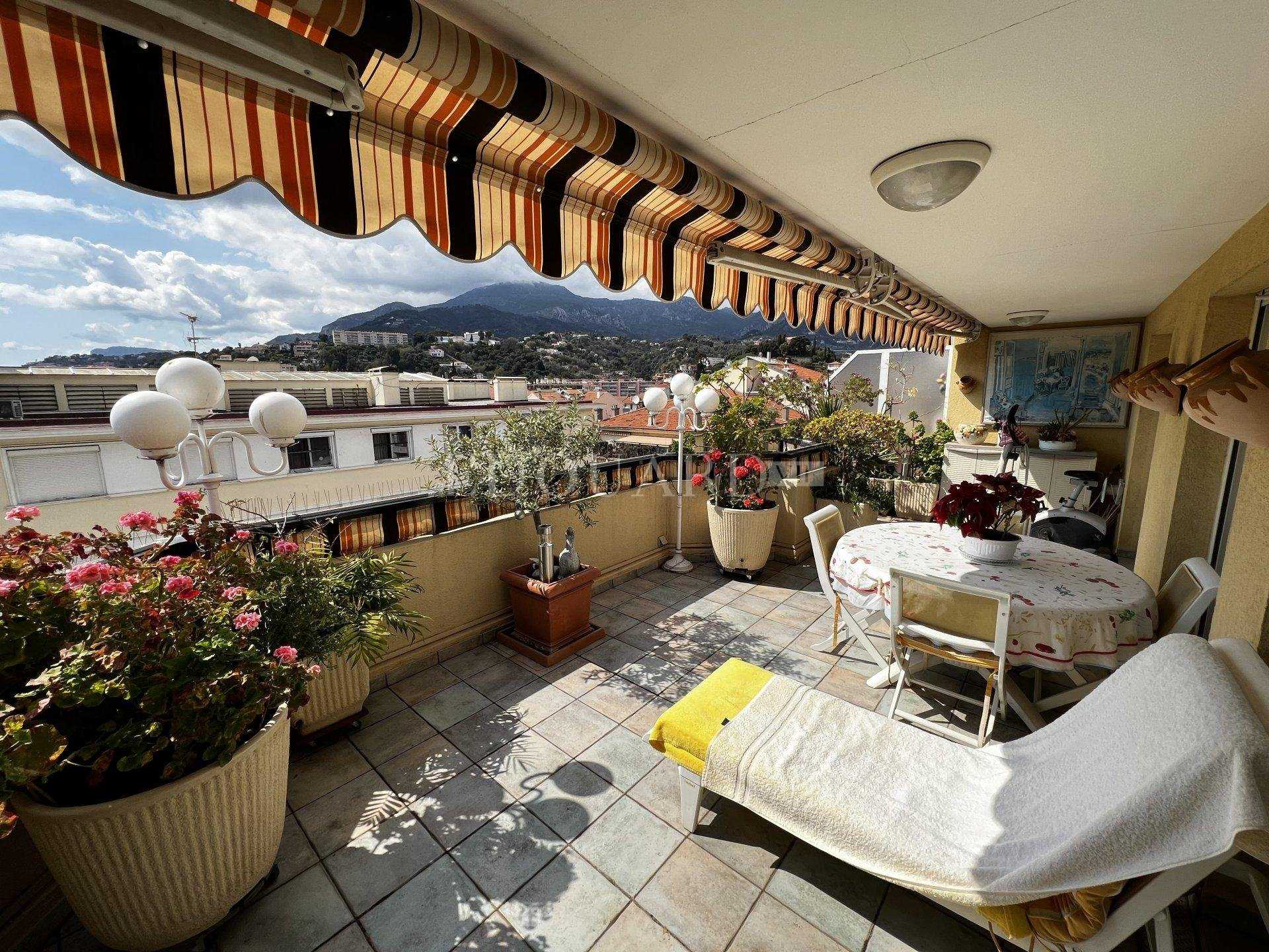 Condominio nel Menton, Provence-Alpes-Côte d'Azur 10947845