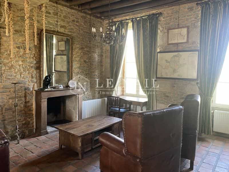 Dom w Saint-Germain-du-Corbeis, Normandie 10947857