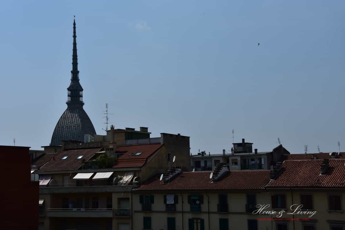 Condominium in Turin, Piedmont 10947901