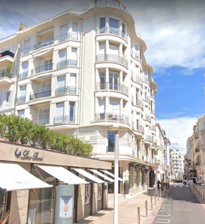 Condominium in Cannes, Provence-Alpes-Côte d'Azur 10947909
